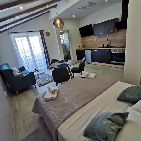 New Nikolina 4 Star Apartment Mali Losinj Luaran gambar