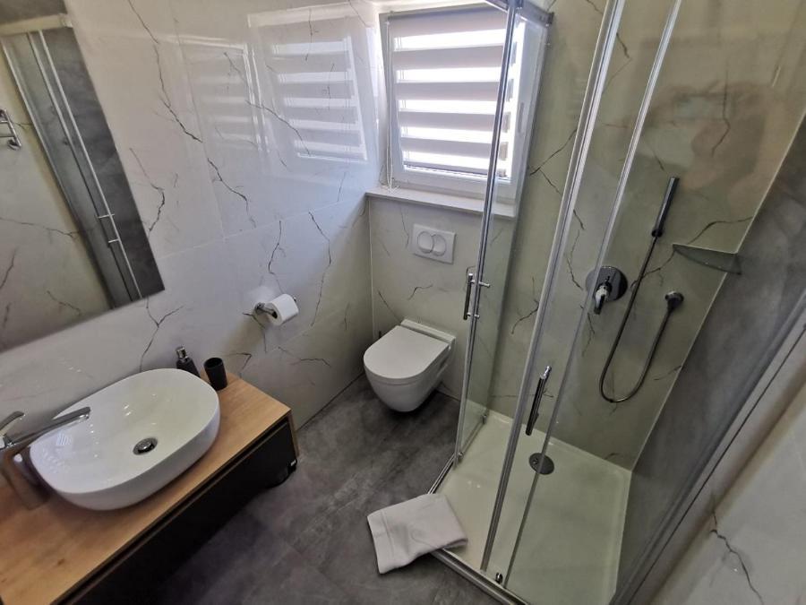 New Nikolina 4 Star Apartment Mali Losinj Luaran gambar